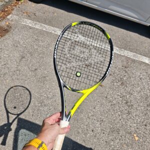 Tenisová raketa Dunlop